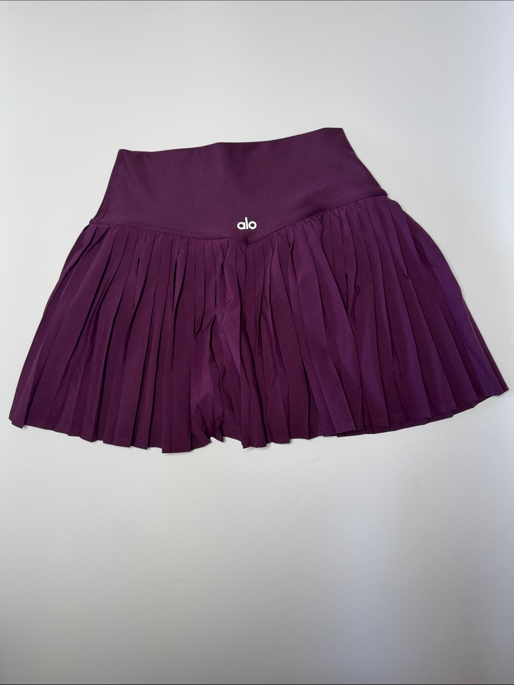 ALO Yoga Grand Slam Skirt in Plum Purple